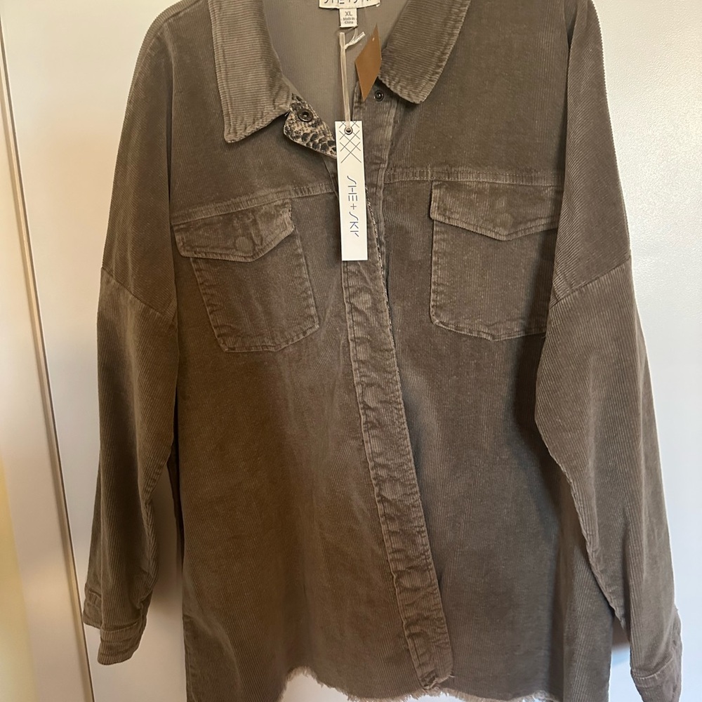 SHE + SKY Women's Tan Corduroy Jacket
NWT